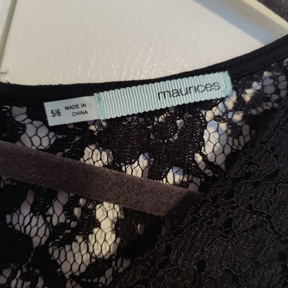 Little black lace dress - Picture 1 of 3